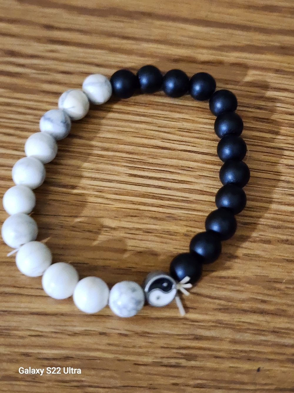 Black and White Yin Yang Beaded Bracelet